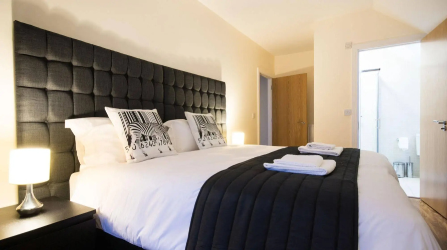 Arnos Apartments