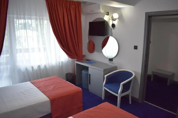 Deluxe Suite