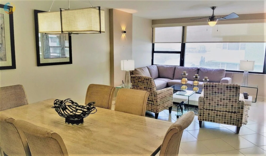 Alexander 1618 2 Bedroom Apts by RedAwning