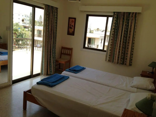Constantaras Apartments