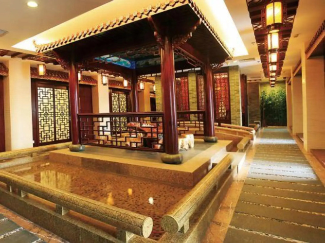 Yulong Hotel