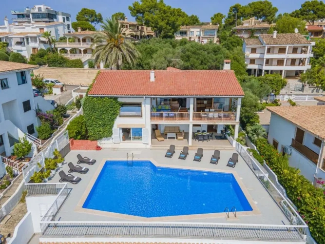 Deluxe Villa