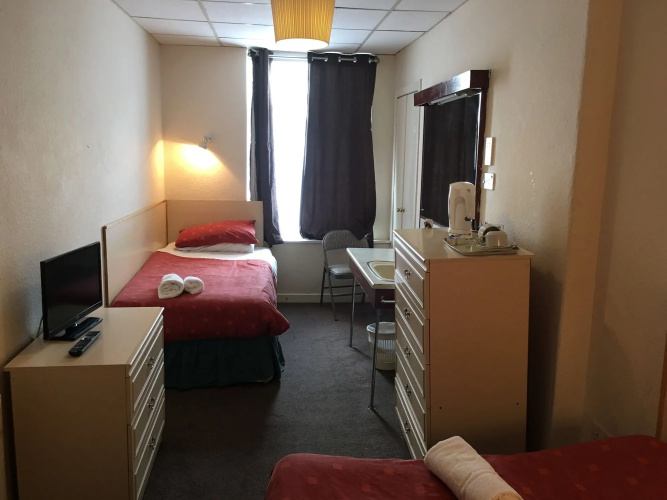 Smiths Hotel