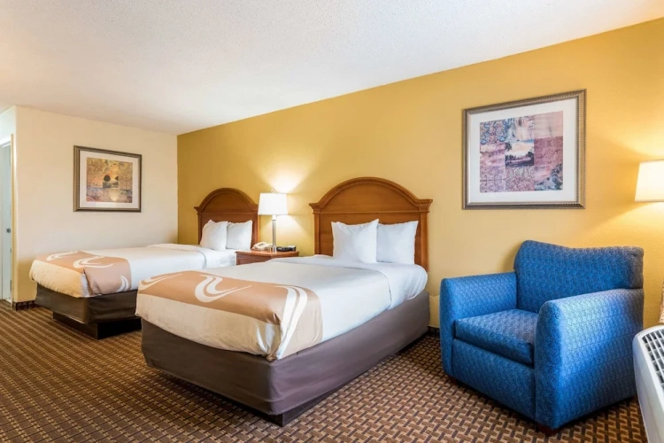 Standard Quadruple room with balcony
