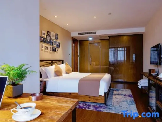 2 Bedrooms Deluxe Quadruple Suite