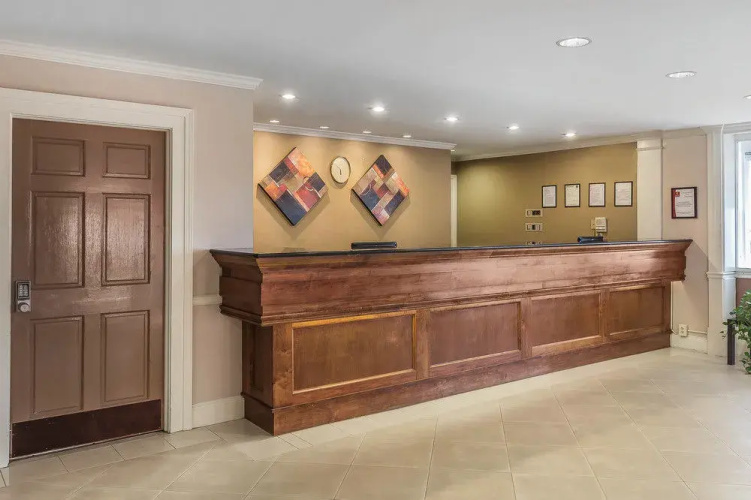 Clarion Inn