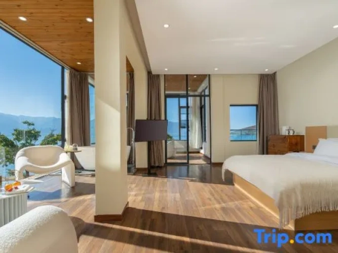 Luxury Double Suite with balcony and with sea view