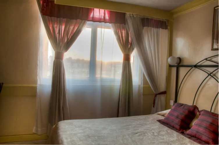 1 Bedroom Economy Double room with balcony and with city view