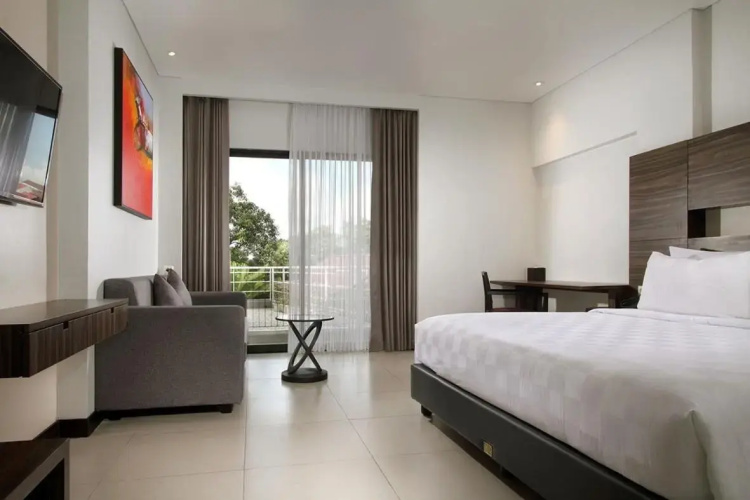 Helios Hotel Bone