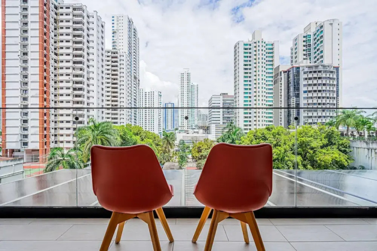 w Beautiful 1BR w Perfect Balcony View