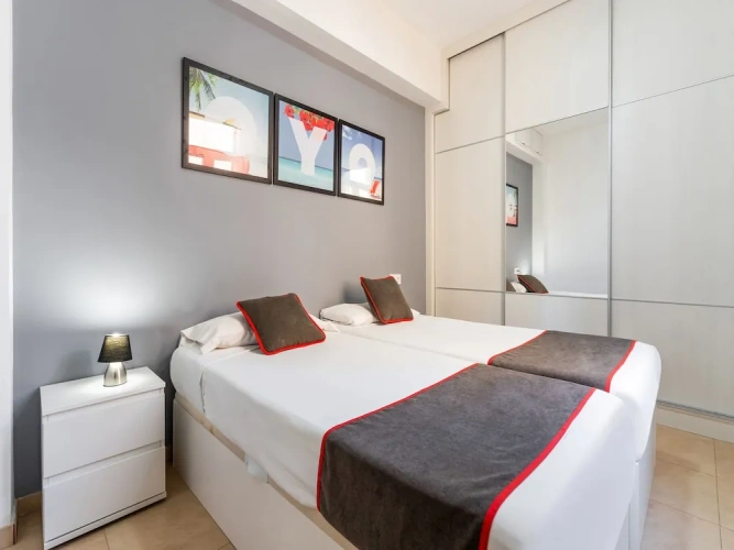 2 Bedrooms Apartment