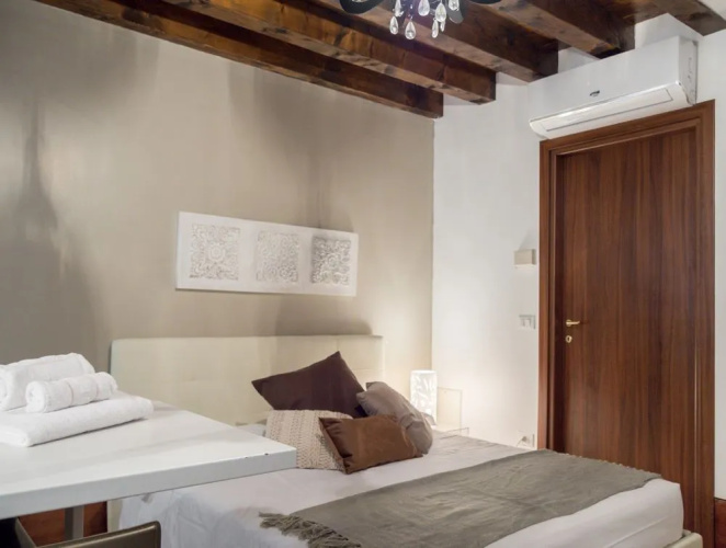 Design Palace Apartments