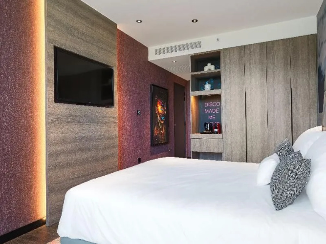 Nyx Hotel Limassol By Leonardo Hotels photo 11