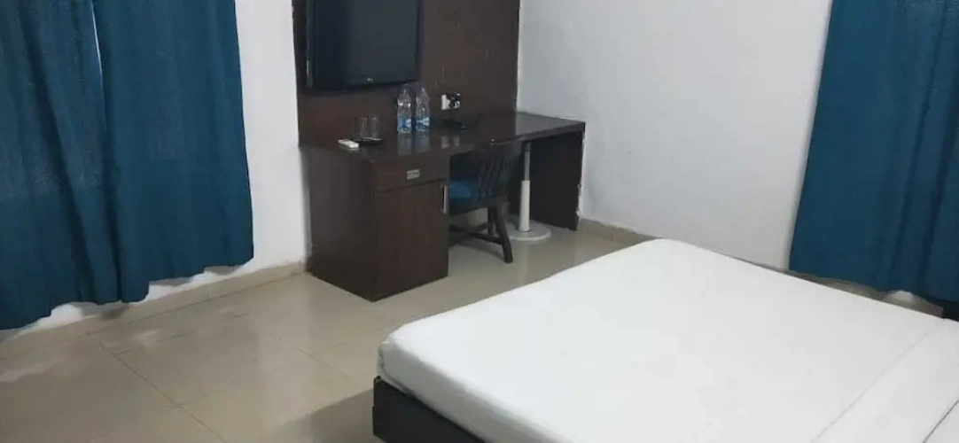 Standard Club room