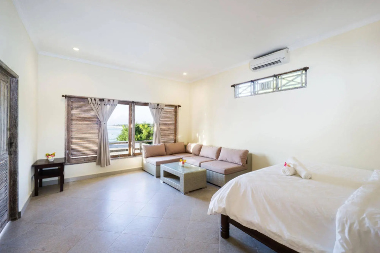 Ware Ware Surf Bungalow Lembongan