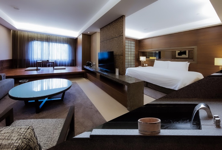 Deluxe Suite