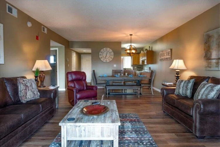 Whispering Pines 443