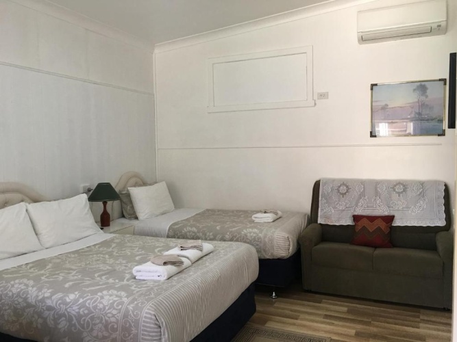 Standard Twin room