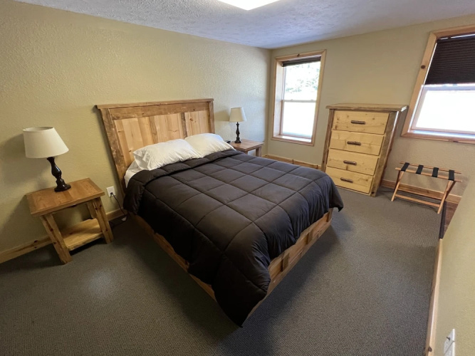 Tahquamenon Suites Lodging