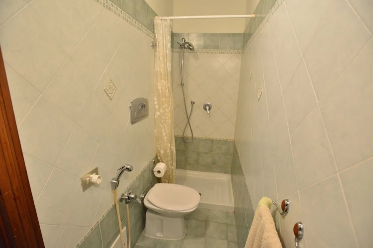 IzzHome Pula Crispi
