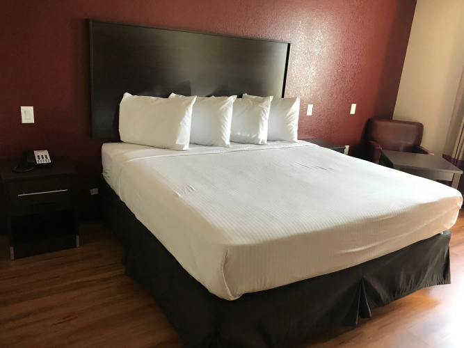 Red Roof Inn PLUS+ Fort Worth - Burleson