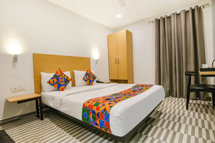 FabHotel Chawla House