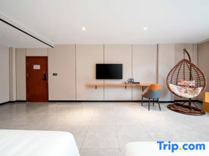 Business Twin Family room