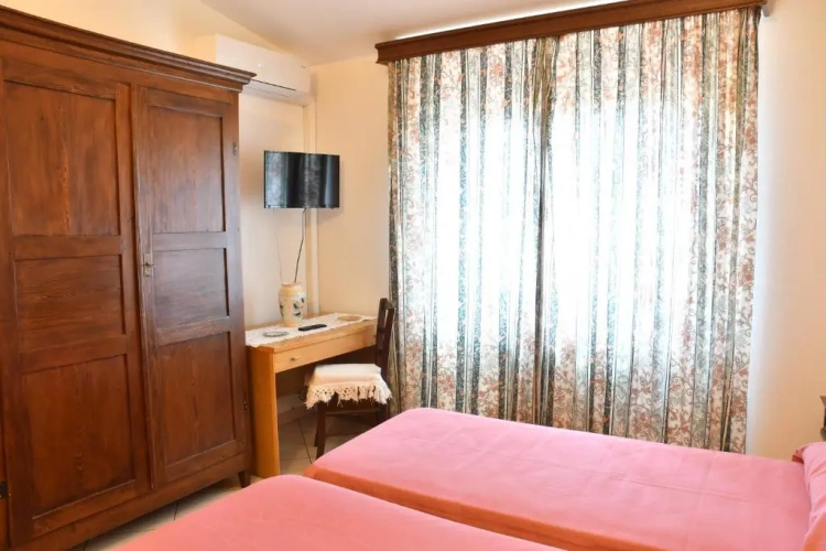 Standard Double room with view
