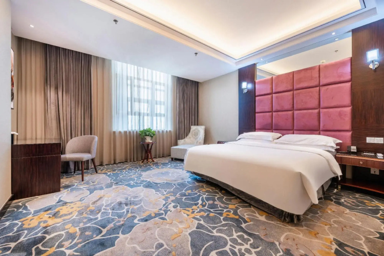 Longxin Hotel Yili