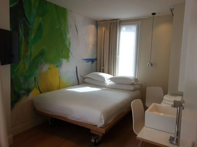 Max Hotel