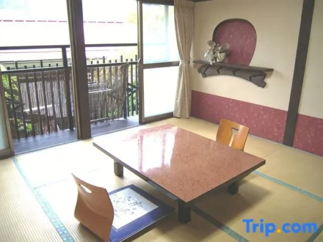 Standard room with mountain view