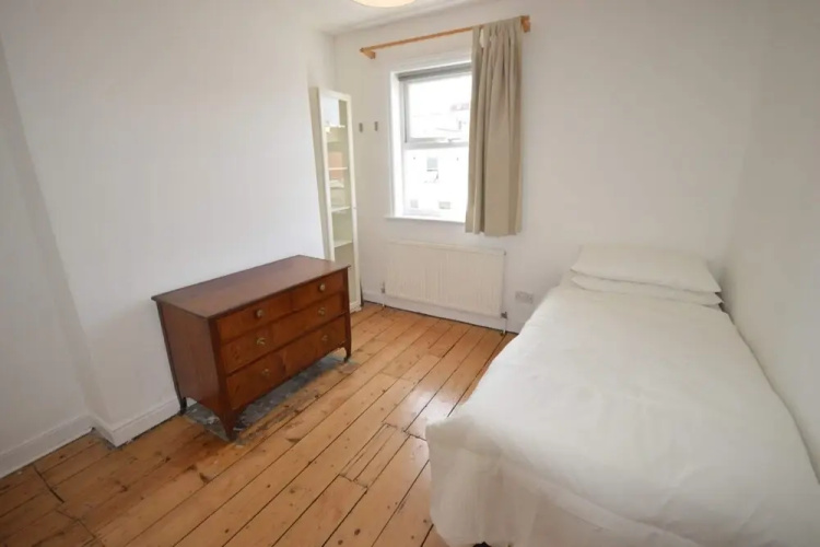 2 Bedroom Home in Gloucester Road