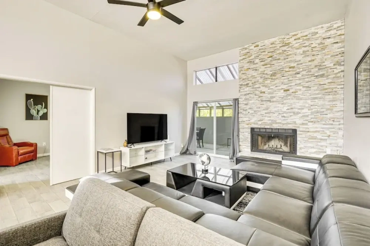 2 Bedrooms Cottage