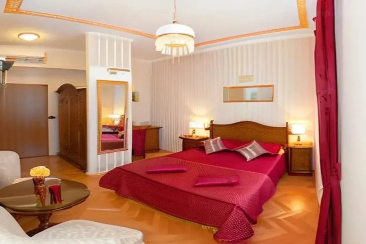 Unique Luxury Rooms