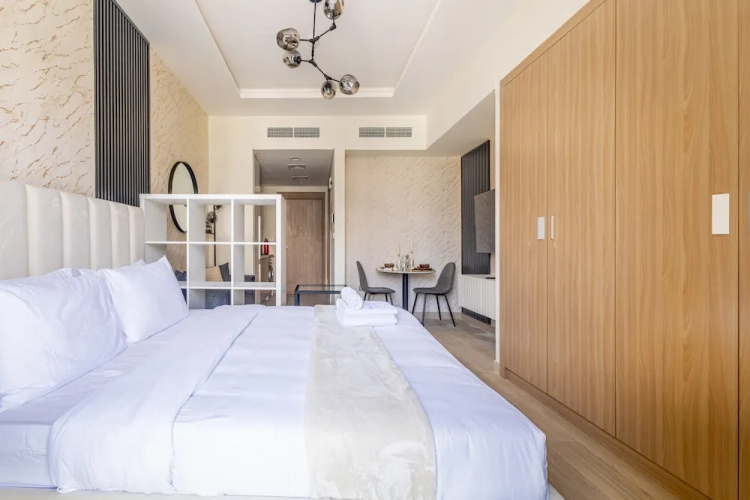 Nasma Holiday Homes - Azizi Riviera