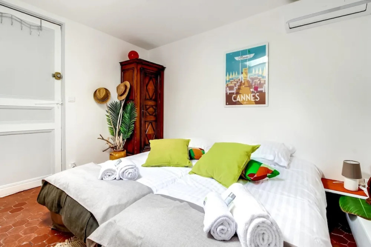 3 meynadier Apartment 1