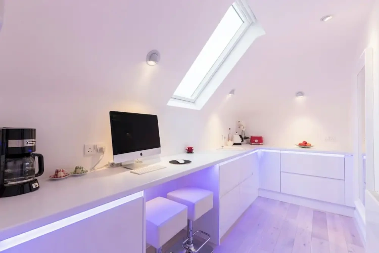 2 Bedrooms Apartment