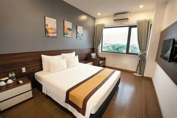 Superior Double room with city view