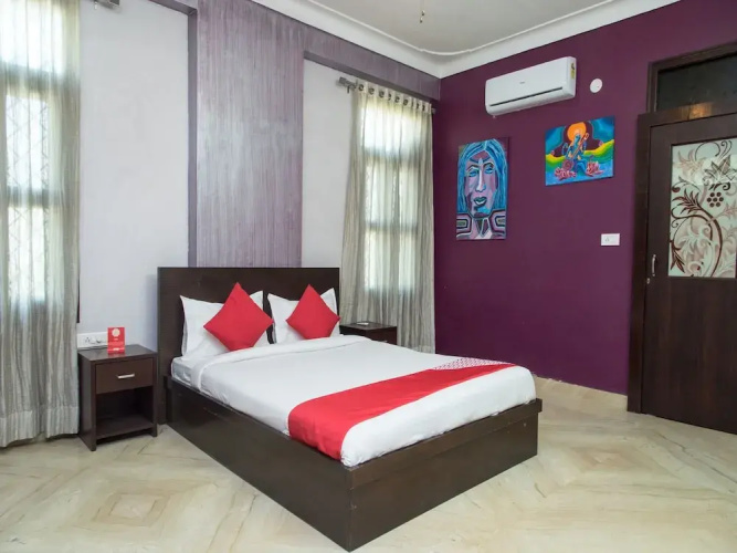 OYO Home 12830 Charming 3BHK