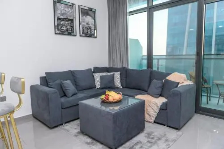 Luton Vacation Homes - Damac Maison Studio, Canal View