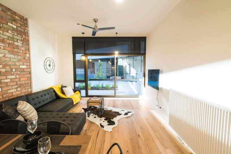 Mega Style Apartments West Melbourne Townhouse
