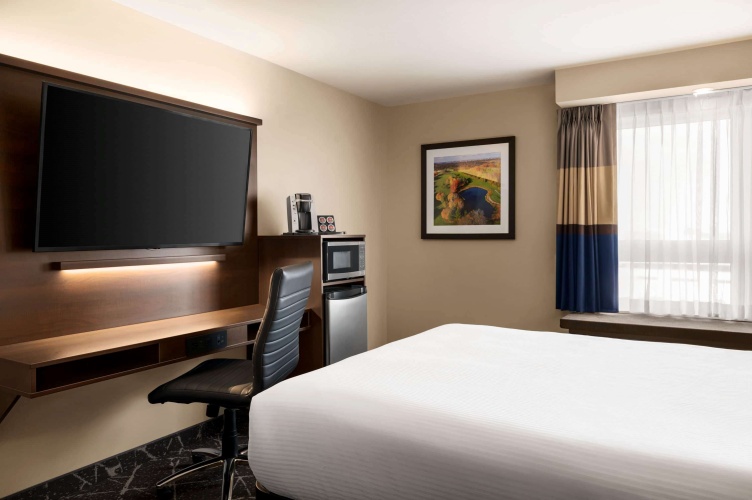 Microtel Inn & Suites by Wyndham Aurora photo 6