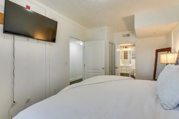 2 Mi to Dollywood! Golfview Resort Condo w/ Pools