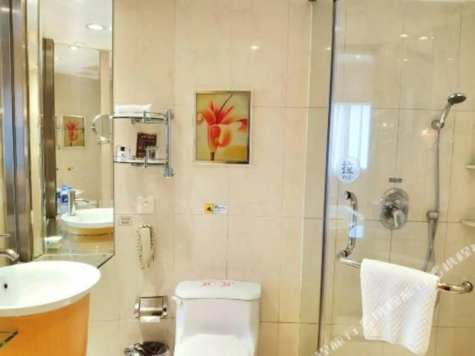 Yulong Hotel