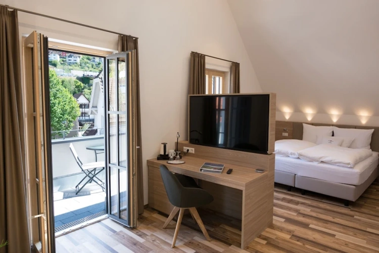 Deluxe Suite