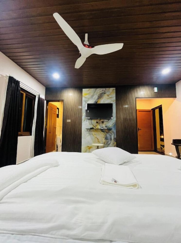 Shivani Sunset Bay Beach Resort