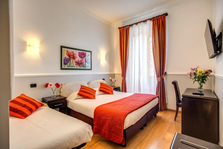 Everest Inn Rome