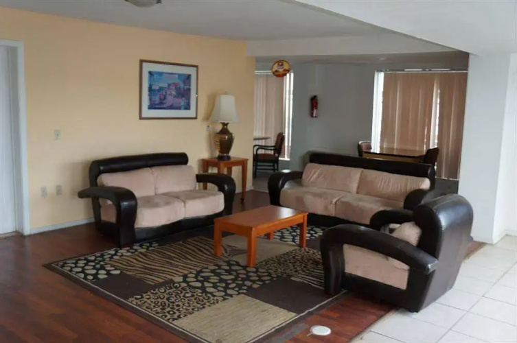 Super Inn And Suites