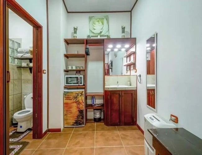Economy room