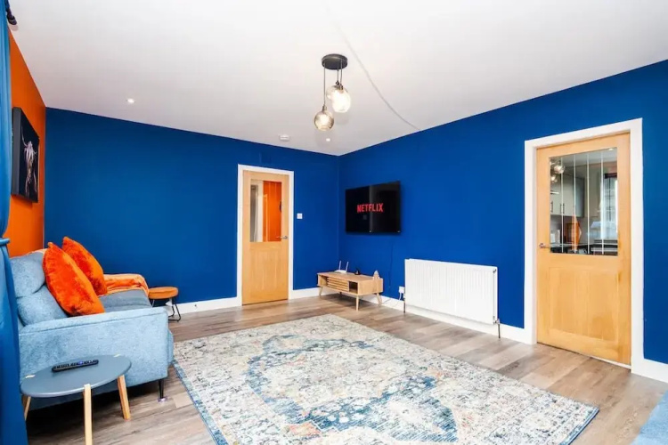 3 Bedroom Stylish Ground Floor Flat